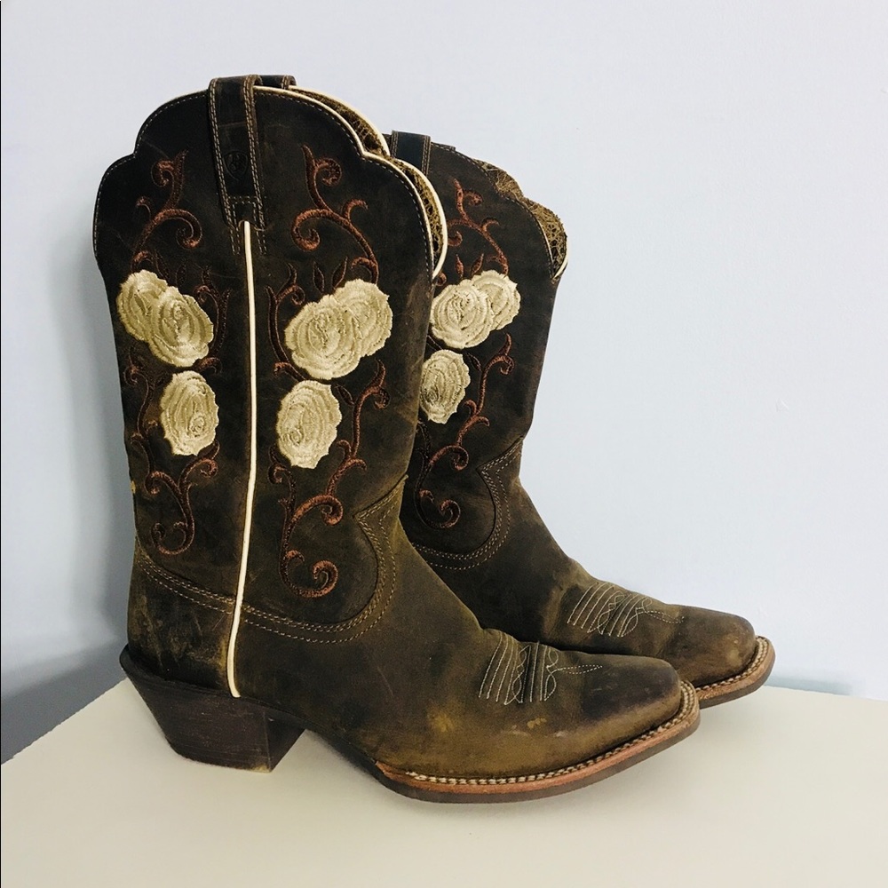Ariat cowboy boots